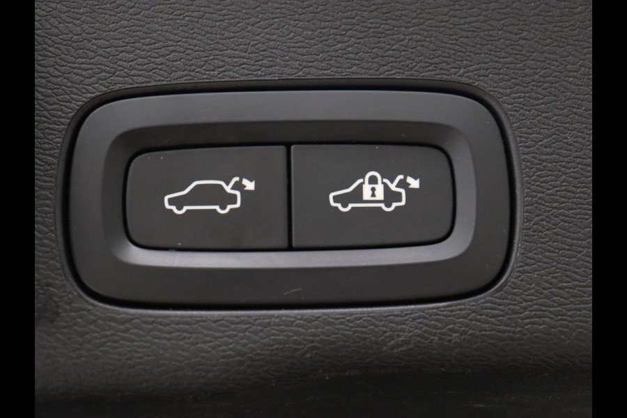 Volvo XC60 2.0 Recharge T6 AWD Inscription | Panoramadak | Trekhaak | Leder | Stoel & stuurverwarming | Adaptive cruise | Camera | Harman/Kardon | Navigatie | Memory | 20'' | Carplay | PHEV | Plug In