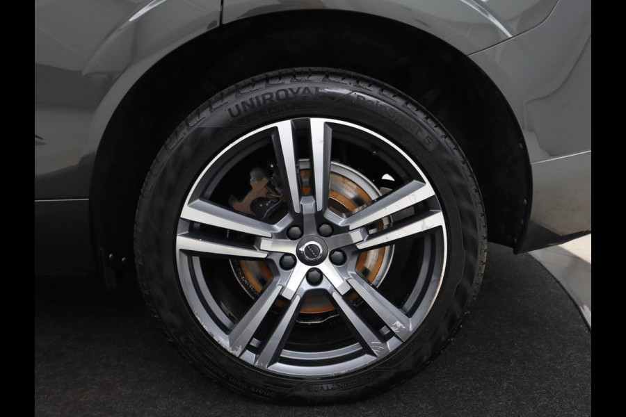 Volvo XC60 2.0 Recharge T6 AWD Inscription | Panoramadak | Trekhaak | Leder | Stoel & stuurverwarming | Adaptive cruise | Camera | Harman/Kardon | Navigatie | Memory | 20'' | Carplay | PHEV | Plug In