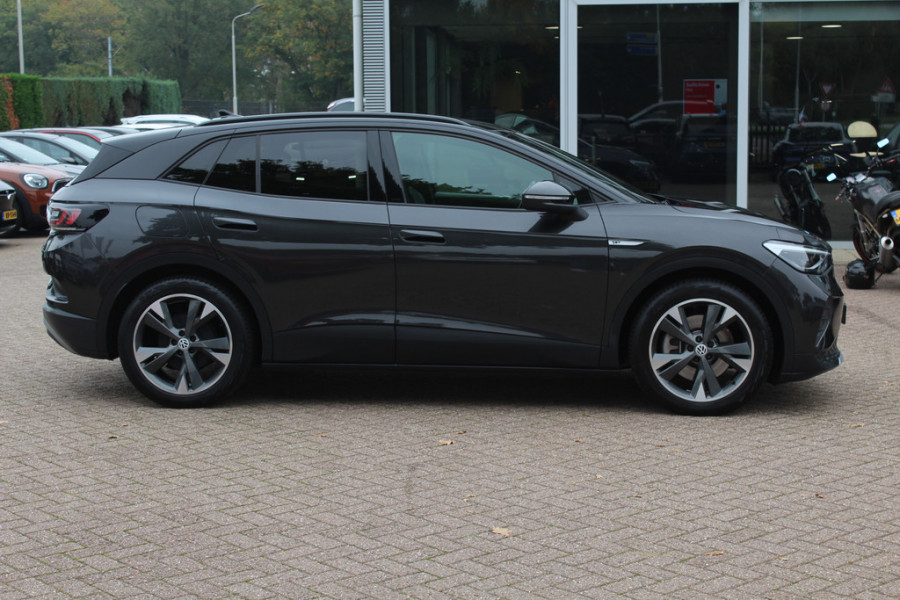 Volkswagen ID.4 First 77 kWh / Camera / Apple CarPlay / DAB / 20'' / LED / Alcantara / Stoelverwarming / ACC