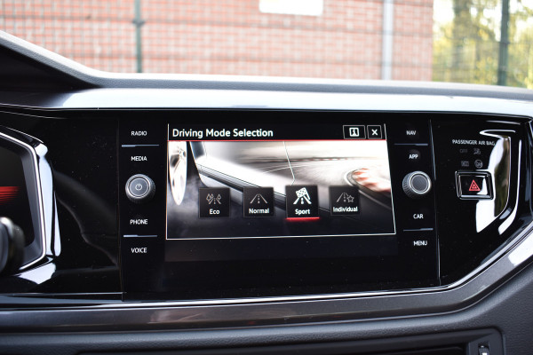 Volkswagen Polo GTI 2.0 TSI 200PK DSG GTI-SPORT IQ-LIGHT/PDC/CARPLAY