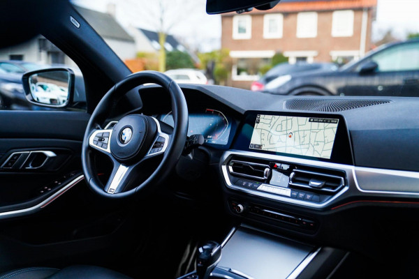 BMW 3 Serie Touring 318i Executive Edition | M Pakket | Elektrische achterklep