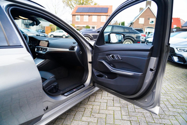 BMW 3 Serie Touring 318i Executive Edition | M Pakket | Elektrische achterklep