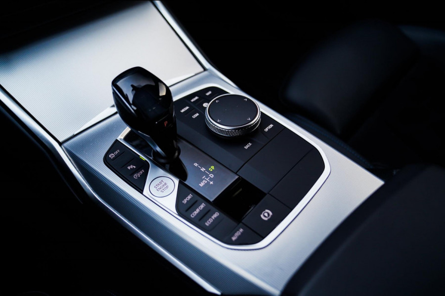 BMW 3 Serie Touring 318i Executive Edition | M Pakket | Elektrische achterklep
