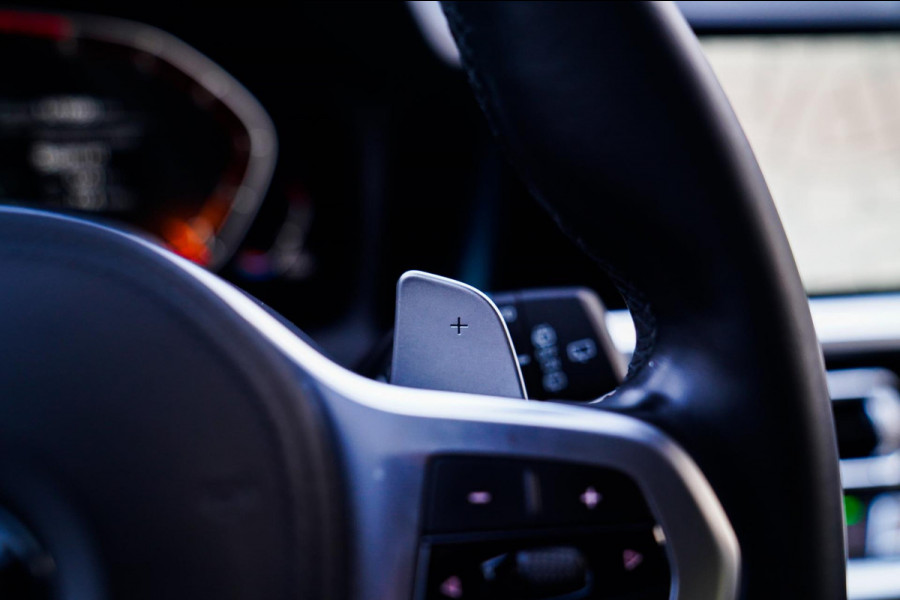 BMW 3 Serie Touring 318i Executive Edition | M Pakket | Elektrische achterklep