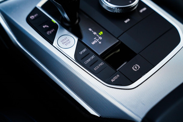 BMW 3 Serie Touring 318i Executive Edition | M Pakket | Elektrische achterklep