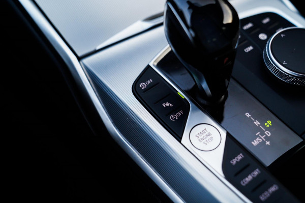 BMW 3 Serie Touring 318i Executive Edition | M Pakket | Elektrische achterklep