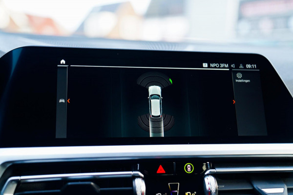 BMW 3 Serie Touring 318i Executive Edition | M Pakket | Elektrische achterklep