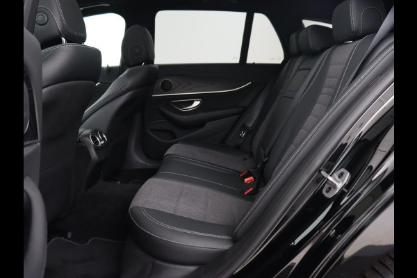 Mercedes-Benz E-Klasse 300e Avantgarde | Panoramadak | Adaptive cruise | Stoelverwarming | Carplay | Camera | Sfeerverlichting | Navigatie | Widescreen | Half leder | PHEV | Plug In