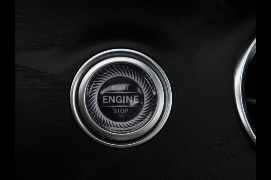 Mercedes-Benz E-Klasse 300e Avantgarde | Panoramadak | Adaptive cruise | Stoelverwarming | Carplay | Camera | Sfeerverlichting | Navigatie | Widescreen | Half leder | PHEV | Plug In