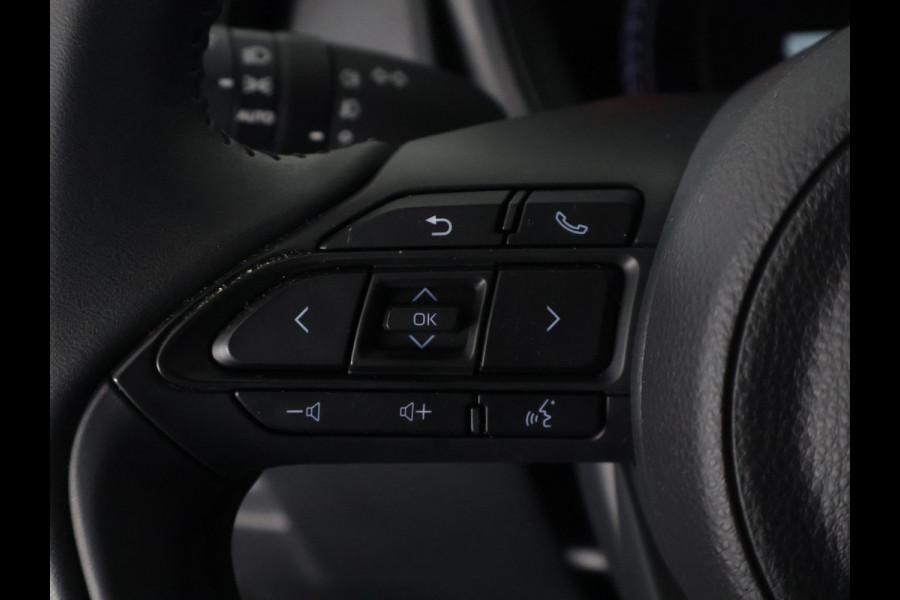 Toyota Aygo X 1.0 VVT-i MT First | Stoelverwarming | Apple Carplay & AndroidAUTO | Climate Control |