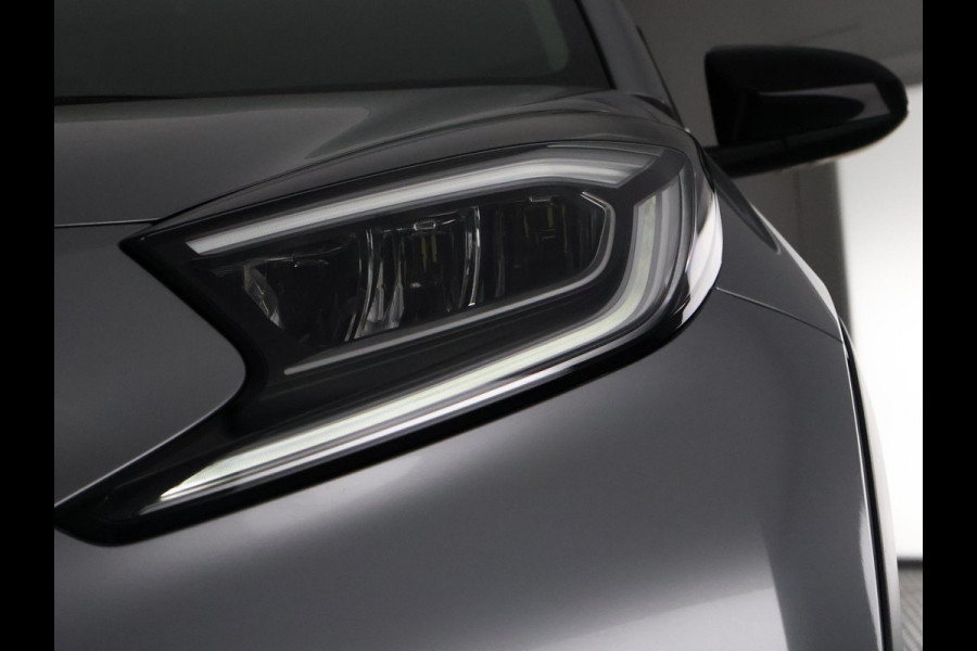 Toyota Aygo X 1.0 VVT-i MT First | Stoelverwarming | Apple Carplay & AndroidAUTO | Climate Control |