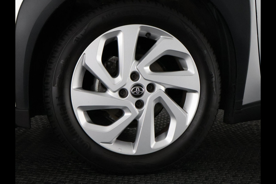 Toyota Aygo X 1.0 VVT-i MT First | Stoelverwarming | Apple Carplay & AndroidAUTO | Climate Control |