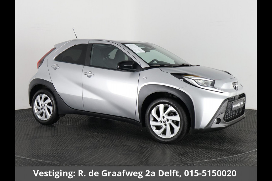Toyota Aygo X 1.0 VVT-i MT First | Stoelverwarming | Apple Carplay & AndroidAUTO | Climate Control |