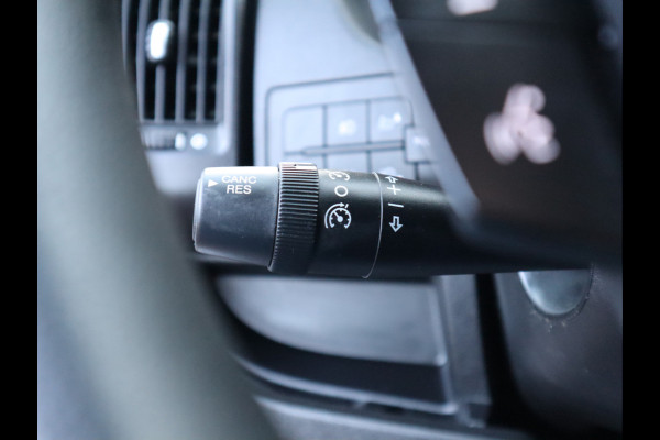 Peugeot Boxer 2.2 BlueHDi 141pk Euro 6 Bakwagen 4,5m - Navi - Camera - Cruise