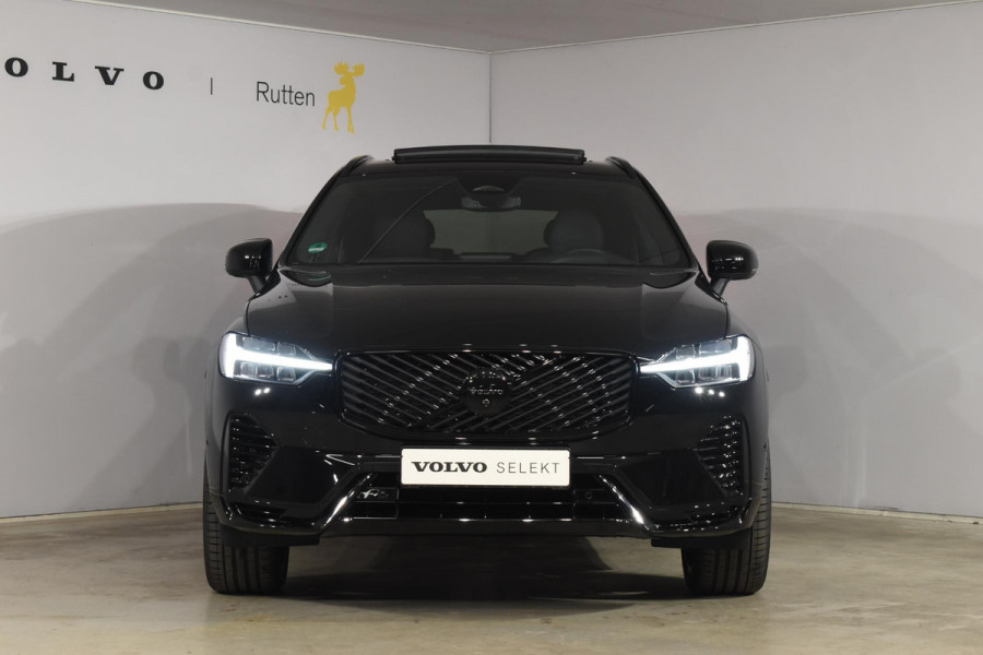 Volvo XC60 T6 350PK Plug-in Hybrid AWD Plus Black Edition / 360 Camera / Panorama Dak / Lederen Bekleding / Elektrische Stoelen met geheugenfunctie / Stuurverwarming / Stoelverwarming v+a / harman/kardon