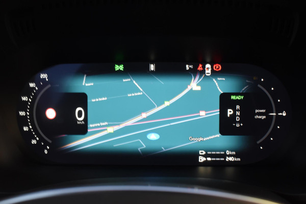 Volvo XC60 T6 350PK Plug-in Hybrid AWD Plus Black Edition / 360 Camera / Panorama Dak / Lederen Bekleding / Elektrische Stoelen met geheugenfunctie / Stuurverwarming / Stoelverwarming v+a / harman/kardon