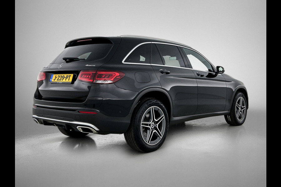 Mercedes-Benz GLC 300 e 4MATIC Business Solution AMG Trekhaak | AMG Line | Ledkoplampen | Easy-Pack Achterklep | Achteruitrijcamera | Keyless-Go. Inclusief 24 maanden Mercedes-Benz Certified garantie voor Europa.