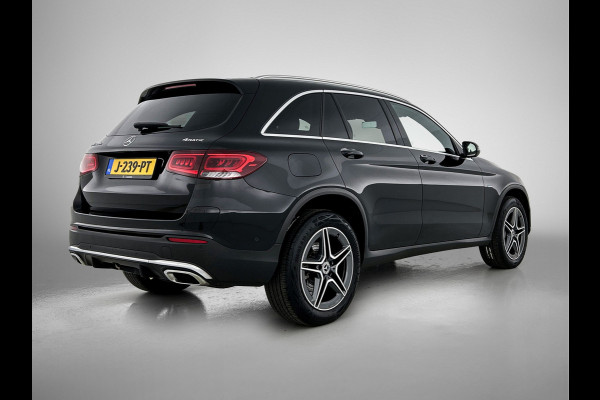 Mercedes-Benz GLC 300 e 4MATIC Business Solution AMG Trekhaak | AMG Line | Ledkoplampen | Easy-Pack Achterklep | Achteruitrijcamera | Keyless-Go. Inclusief 24 maanden Mercedes-Benz Certified garantie voor Europa.