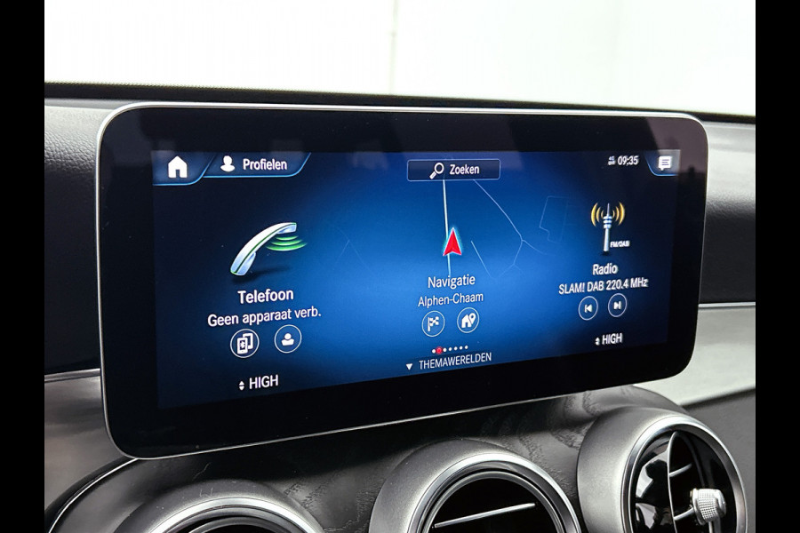 Mercedes-Benz GLC 300 e 4MATIC Business Solution AMG Trekhaak | AMG Line | Ledkoplampen | Easy-Pack Achterklep | Achteruitrijcamera | Keyless-Go. Inclusief 24 maanden Mercedes-Benz Certified garantie voor Europa.