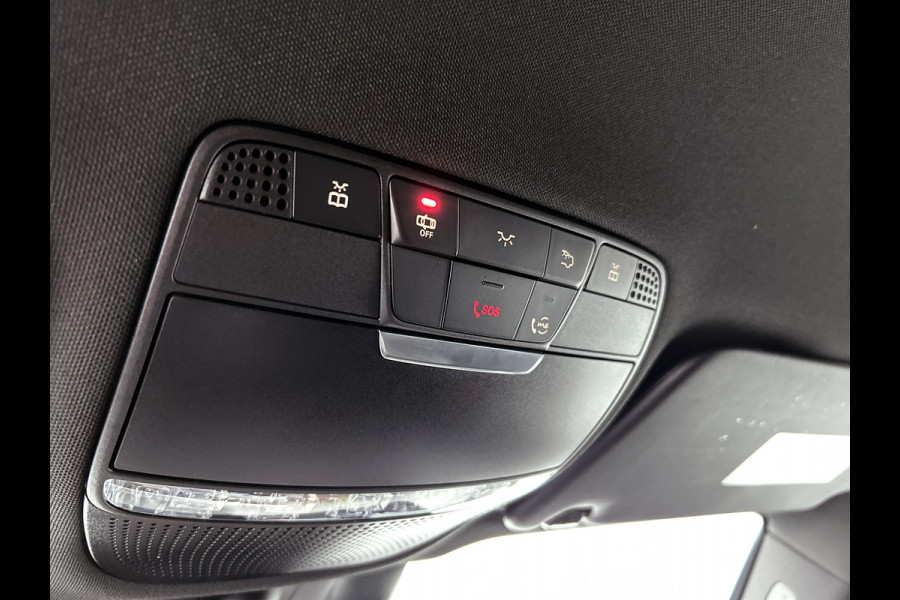 Mercedes-Benz GLC 300 e 4MATIC Business Solution AMG Trekhaak | AMG Line | Ledkoplampen | Easy-Pack Achterklep | Achteruitrijcamera | Keyless-Go. Inclusief 24 maanden Mercedes-Benz Certified garantie voor Europa.