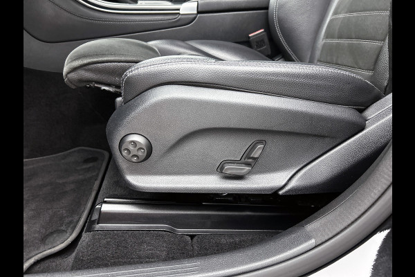 Mercedes-Benz GLC 300 e 4MATIC Business Solution AMG Trekhaak | AMG Line | Ledkoplampen | Easy-Pack Achterklep | Achteruitrijcamera | Keyless-Go. Inclusief 24 maanden Mercedes-Benz Certified garantie voor Europa.