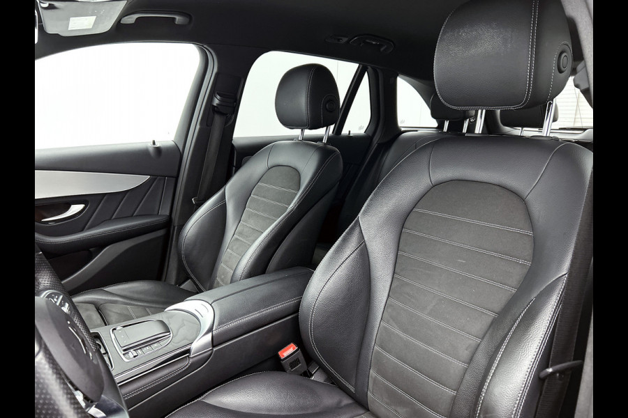 Mercedes-Benz GLC 300 e 4MATIC Business Solution AMG Trekhaak | AMG Line | Ledkoplampen | Easy-Pack Achterklep | Achteruitrijcamera | Keyless-Go. Inclusief 24 maanden Mercedes-Benz Certified garantie voor Europa.
