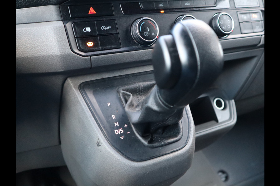 Volkswagen Crafter 30 2.0 TDI 141pk Euro 6 Automaat L2H1 - Navi - 3t KG Trekhaak - Cruise