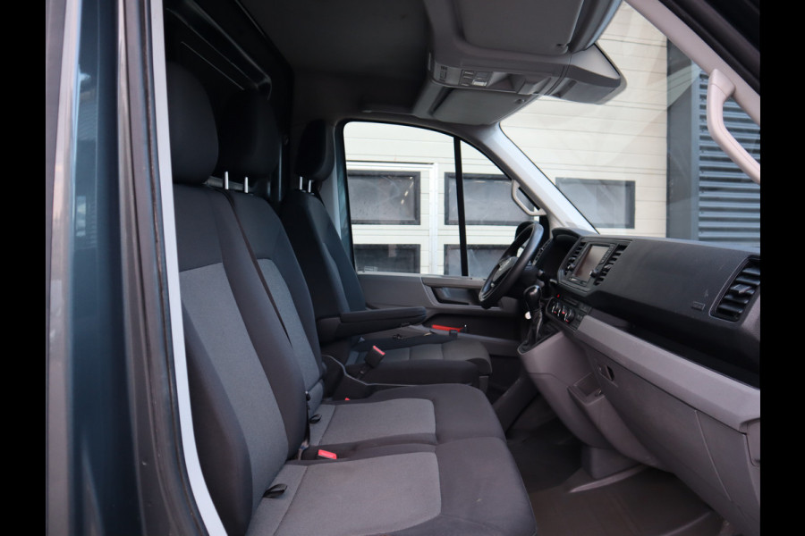 Volkswagen Crafter 30 2.0 TDI 141pk Euro 6 Automaat L2H1 - Navi - 3t KG Trekhaak - Cruise