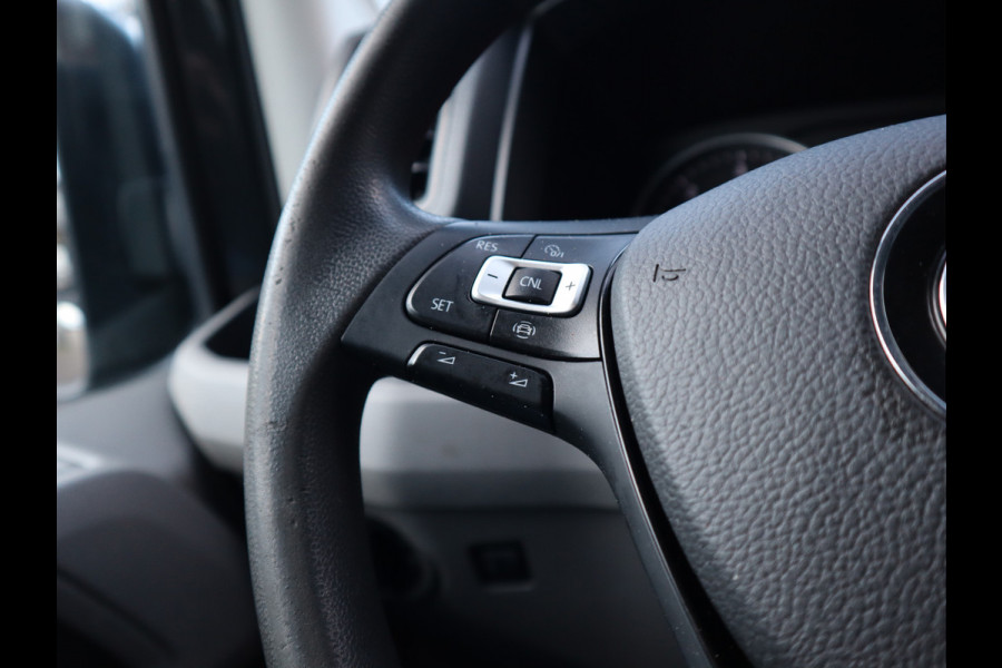 Volkswagen Crafter 30 2.0 TDI 141pk Euro 6 Automaat L2H1 - Navi - 3t KG Trekhaak - Cruise