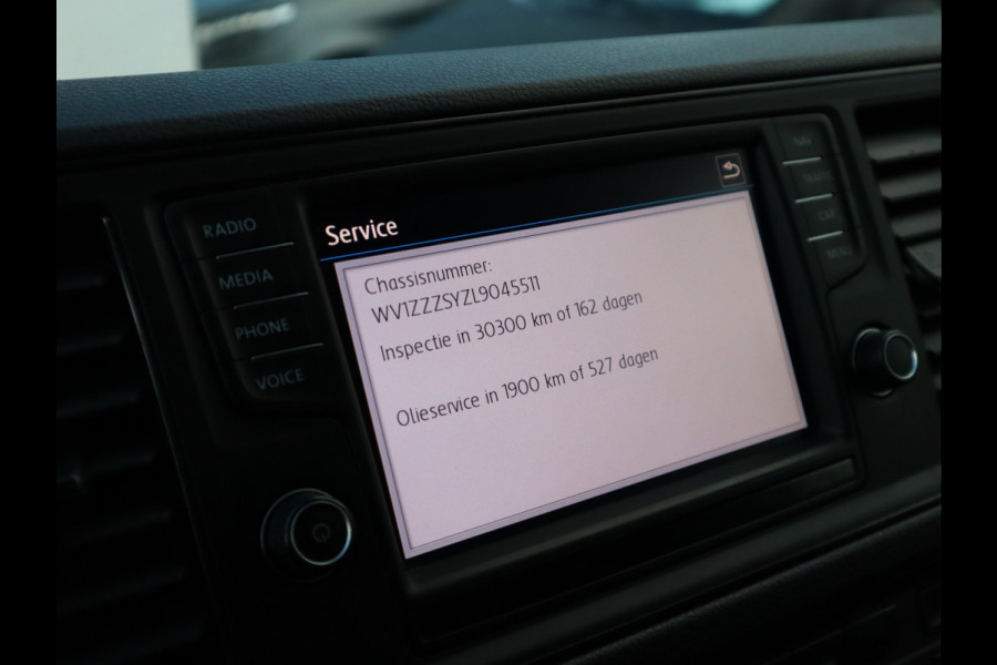 Volkswagen Crafter 30 2.0 TDI 141pk Euro 6 Automaat L2H1 - Navi - 3t KG Trekhaak - Cruise