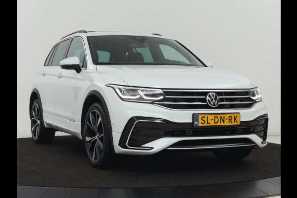 Volkswagen Tiguan 1.4 eHybrid R Line | Panoramadak | Trekhaak | Stoelverwarming | Camera | 20'' | Park Assist | Carplay | Matrix LED | Stuurverwarming | Adaptive cruise | Navigatie | PHEV | Plug In