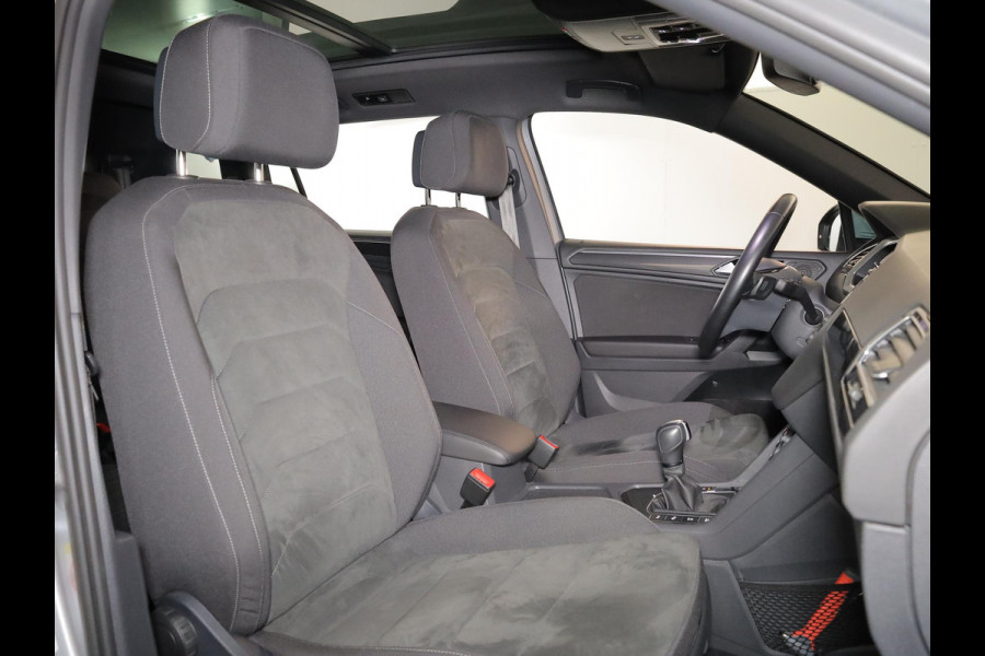 Volkswagen Tiguan Allspace 1.5 TSI Highline Business R 7p. 150pk DSG| Pano-dak| 20'LM-velgen|