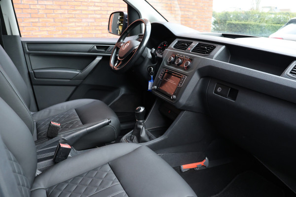 Volkswagen Caddy 2.0 TDI 185 PK | Bi-Xenon | ACC | CarPlay | Navigatie | PDC | MF Stuur | Trekhaak | Nieuwe APK | Alarm | Schroefset | Spoilerkit | Dealer onderhouden