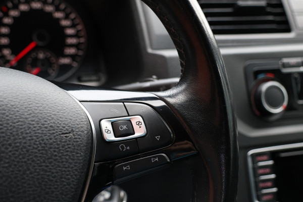 Volkswagen Caddy 2.0 TDI 185 PK | Bi-Xenon | ACC | CarPlay | Navigatie | PDC | MF Stuur | Trekhaak | Nieuwe APK | Alarm | Schroefset | Spoilerkit | Dealer onderhouden