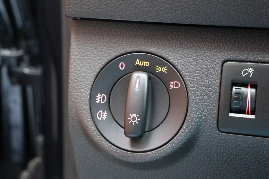 Volkswagen Caddy 2.0 TDI 185 PK | Bi-Xenon | ACC | CarPlay | Navigatie | PDC | MF Stuur | Trekhaak | Nieuwe APK | Alarm | Schroefset | Spoilerkit | Dealer onderhouden