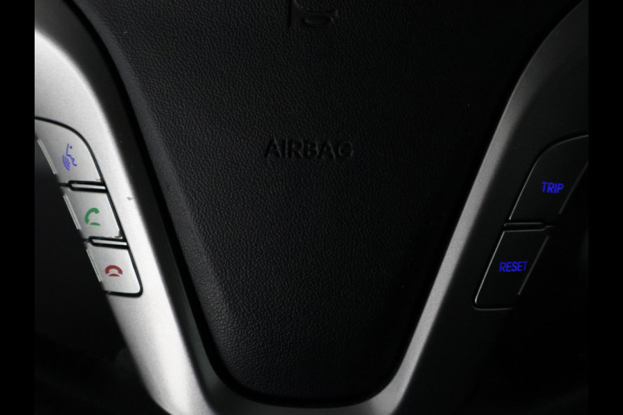 Hyundai ix20 1.4i Go! | Navigatie | Airco | Trekhaak |