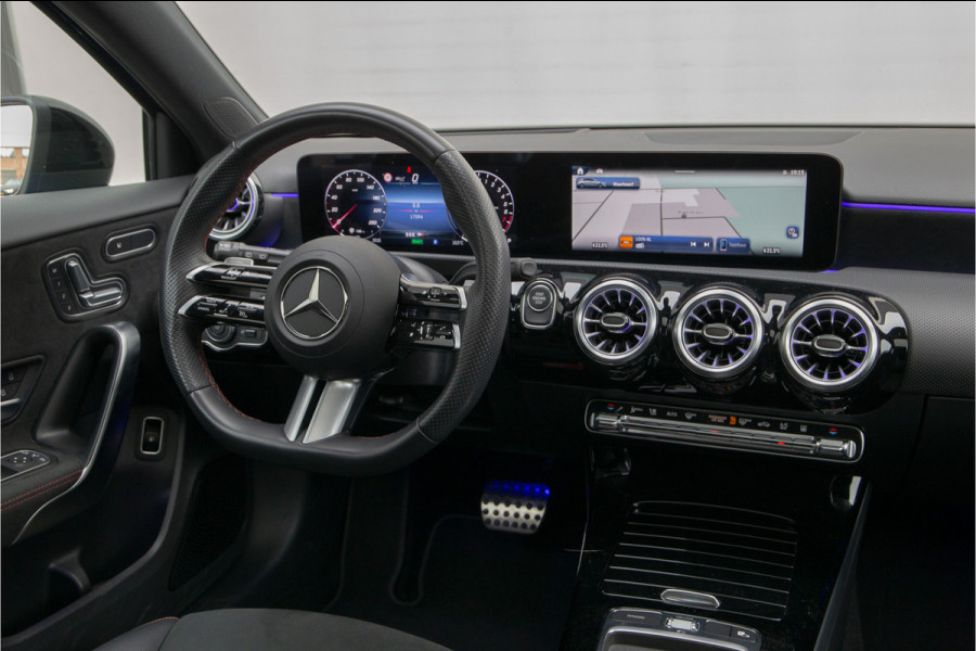 Mercedes-Benz A-Klasse 250 e AMG Premium, Pano, Head-up, Memory, Nightpack, 19"