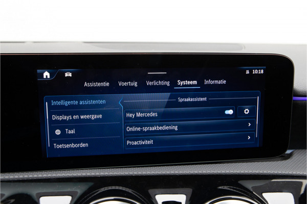 Mercedes-Benz A-Klasse 250 e AMG Premium, Pano, Head-up, Memory, Nightpack, 19"