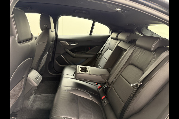 Jaguar I-PACE EV320 SE 90kWh 3Fase ! SOH 95,5% AWD Leer Pano-dak Meridian™ Hifi Memory Navi Ecc 3D-Surround Camera Cruise Control Business Pac Apple Carplay Android Auto Stoel+Stuur+Voorruitverwarming Led Origineel Nederlandse Auto Nieuwprijs €76.050,- Deze kan thuis wél met 11kw/uur laden