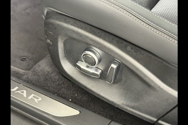 Jaguar I-PACE EV320 SE 90kWh 3Fase ! SOH 95,5% AWD Leer Pano-dak Meridian™ Hifi Memory Navi Ecc 3D-Surround Camera Cruise Control Business Pac Apple Carplay Android Auto Stoel+Stuur+Voorruitverwarming Led Origineel Nederlandse Auto Nieuwprijs €76.050,- Deze kan thuis wél met 11kw/uur laden