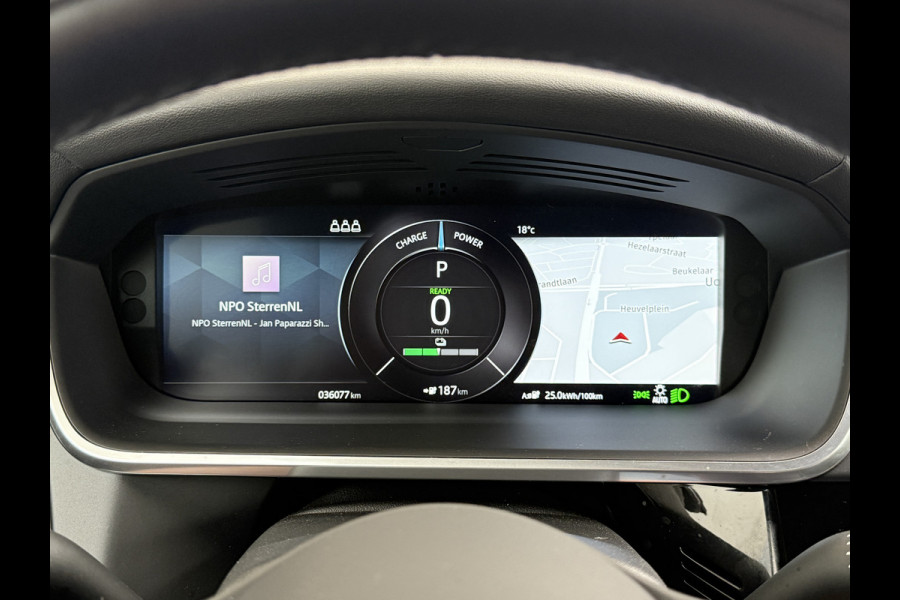 Jaguar I-PACE EV320 SE 90kWh 3Fase ! SOH 95,5% AWD Leer Pano-dak Meridian™ Hifi Memory Navi Ecc 3D-Surround Camera Cruise Control Business Pac Apple Carplay Android Auto Stoel+Stuur+Voorruitverwarming Led Origineel Nederlandse Auto Nieuwprijs €76.050,- Deze kan thuis wél met 11kw/uur laden