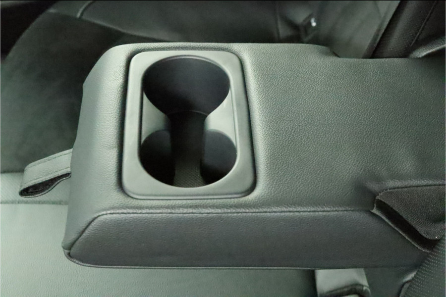 Kia ProCeed 1.5 T-GDi GT-PlusLine Airco - Apple Carplay/Android Auto - Cruise Control - Dodehoekdetectie -  Navigatie - Stuur/Stoel Verwarming - Fabrieksgarantie tot 06-2031