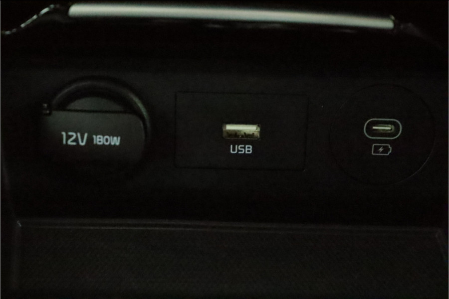 Kia ProCeed 1.5 T-GDi GT-PlusLine Airco - Apple Carplay/Android Auto - Cruise Control - Dodehoekdetectie -  Navigatie - Stuur/Stoel Verwarming - Fabrieksgarantie tot 06-2031