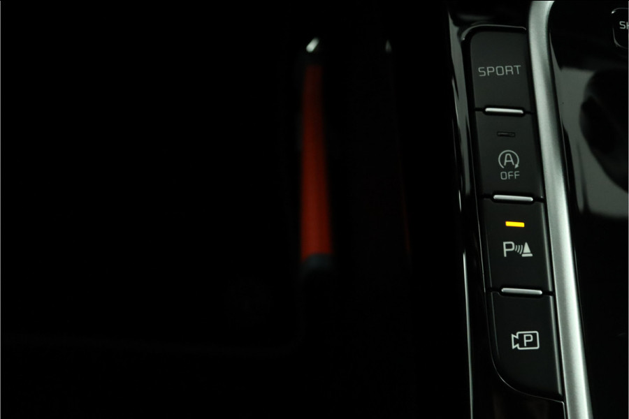 Kia ProCeed 1.5 T-GDi GT-PlusLine Airco - Apple Carplay/Android Auto - Cruise Control - Dodehoekdetectie -  Navigatie - Stuur/Stoel Verwarming - Fabrieksgarantie tot 06-2031