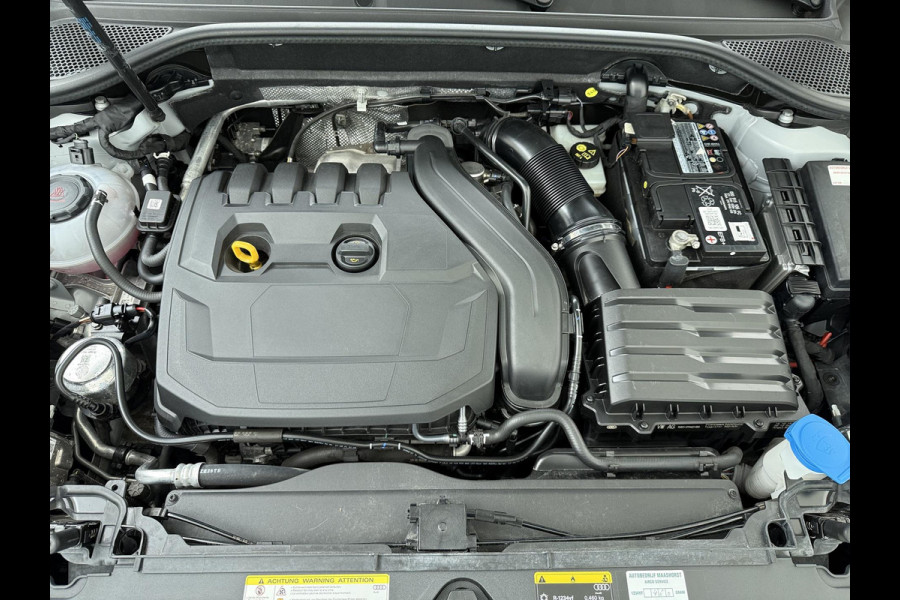 Audi Q2 35 TFSI S Edition AUT.| DIG. DASH| STOELVERWARMING| LEER| ELEKTRISCHE ACHTERKLEP| TREKHAAK|