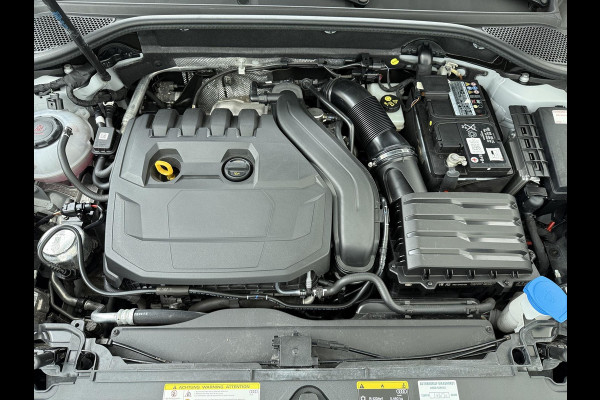 Audi Q2 35 TFSI S Edition AUT.| DIG. DASH| STOELVERWARMING| LEER| ELEKTRISCHE ACHTERKLEP| TREKHAAK|