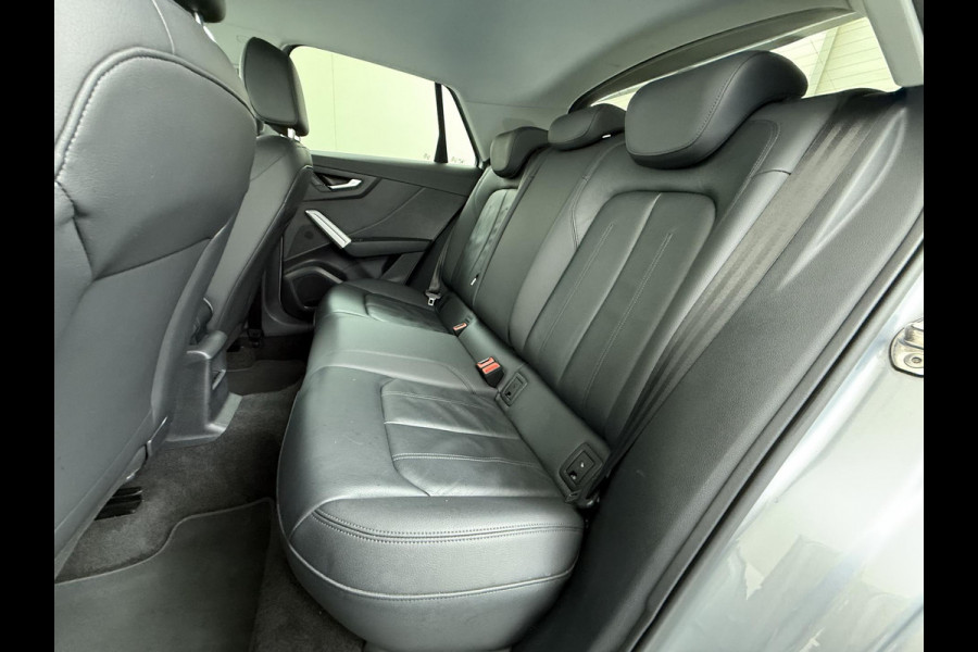 Audi Q2 35 TFSI S Edition AUT.| DIG. DASH| STOELVERWARMING| LEER| ELEKTRISCHE ACHTERKLEP| TREKHAAK|