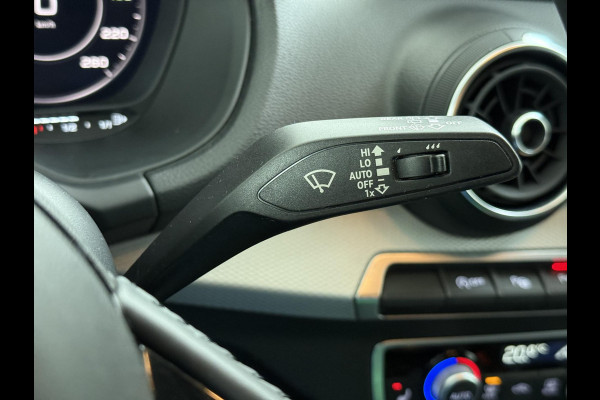Audi Q2 35 TFSI S Edition AUT.| DIG. DASH| STOELVERWARMING| LEER| ELEKTRISCHE ACHTERKLEP| TREKHAAK|