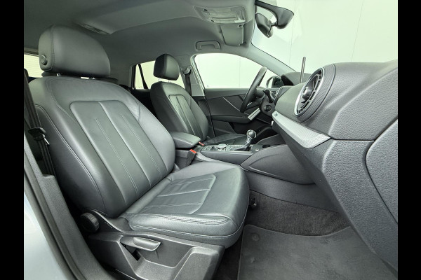 Audi Q2 35 TFSI S Edition AUT.| DIG. DASH| STOELVERWARMING| LEER| ELEKTRISCHE ACHTERKLEP| TREKHAAK|