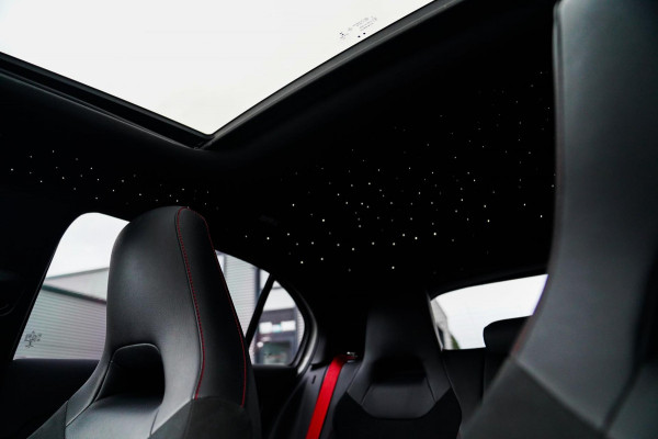 Mercedes-Benz A-Klasse AMG 45 4MATIC+ Premium Plus | Panorama | Sterrenhemel | Sport uitlaat | Burmester | Luxe leder/Alcantara |